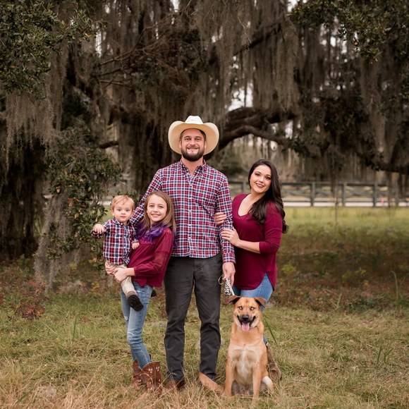 Profile Picture of Michelle Vonderau (@micvondy) on Poshmark