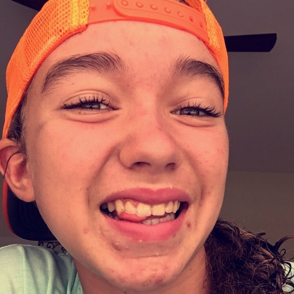 Profile Picture of Haley Gulsby (@haleygulsby) on Poshmark