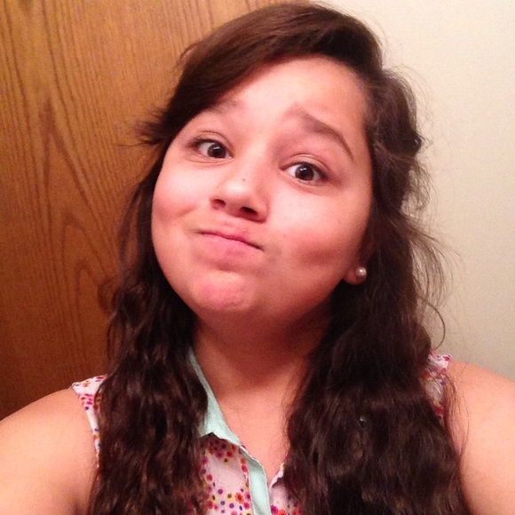 Brooklyn Nisly - Poshmark Profile Picture of Brooklyn Nisly (@lil_nize23) on Poshmark