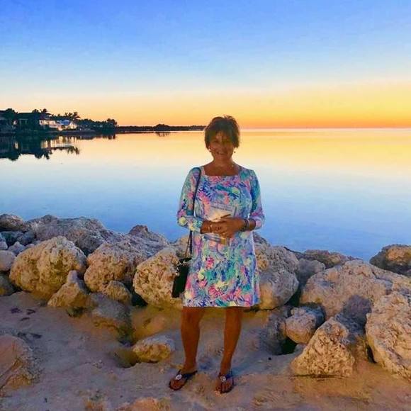 Profile Picture of Angela Brucato (@abrucato45) on Poshmark