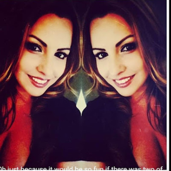 Profile Picture of Amanda Borba (@aborba86) on Poshmark