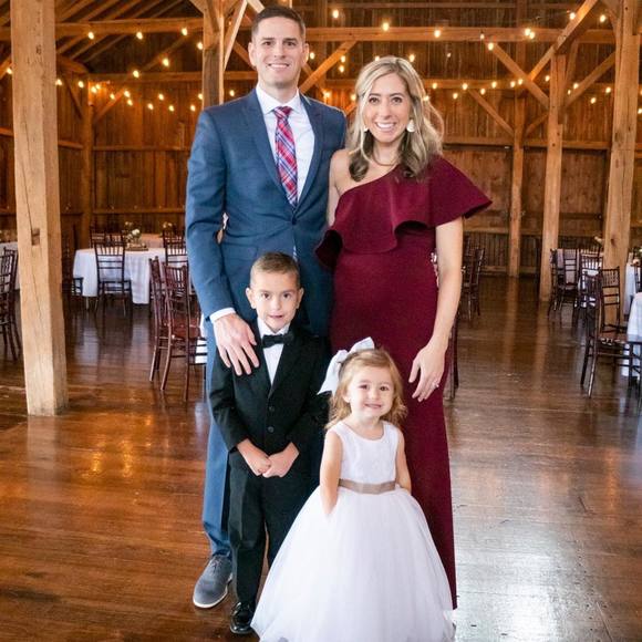 Profile Picture of Shannan Colangelo (@s_colangelo) on Poshmark