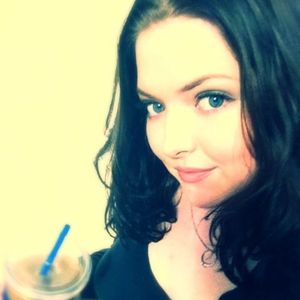 Profile Picture of Leighann Manning (@heartshapedglasses7) on Myspace