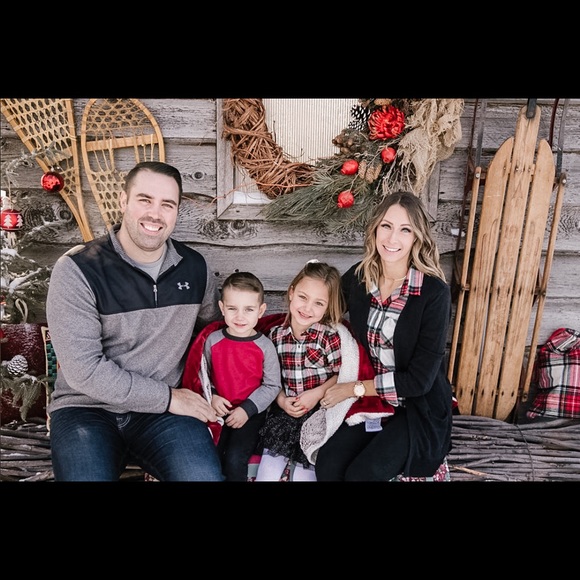 Profile Picture of Tiffany Westlund (@twestlund3) on Poshmark