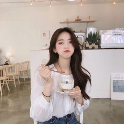 Profile Picture of Hong Yong Ae (@ae_hong) on Twitter