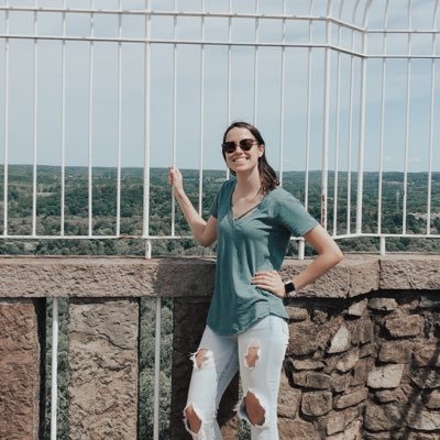 Profile Picture of Sara Bielamowicz (@5dollarBIEL) on Twitter