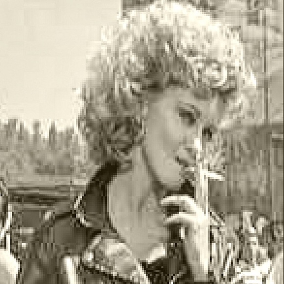 Profile Picture of Sherrie Hamelund (@schmopi) on Poshmark