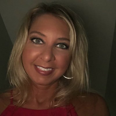 Profile Picture of Lori Quick (@loriquick17) on Twitter