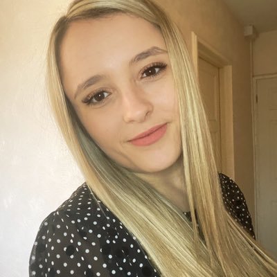Profile Picture of Erin Baker (@erinannabaker) on Twitter