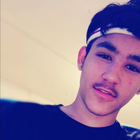Profile Picture of Elijah Gueits (@xxixmodz) on Poshmark