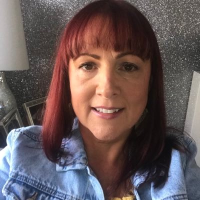 Profile Picture of Sharon Docherty (@SharonDochert16) on Twitter