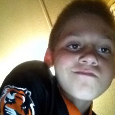 Profile Picture of Paul Preddy (@paullovesyou123) on Twitter