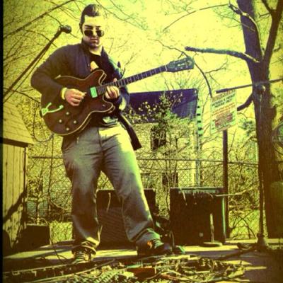 Profile Picture of Ian Martusewicz (@electrosavage) on Twitter