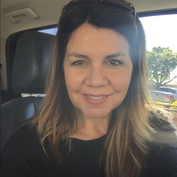 Profile Picture of Kristina Woolson (@xtinawool) on Poshmark