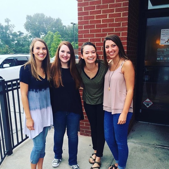 Profile Picture of Michaela Mobley (@mrmobley) on Poshmark