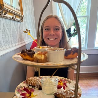 Profile Picture of Marissa🪩🍰☕️🪴 (@marissa.kempf) on Instagram