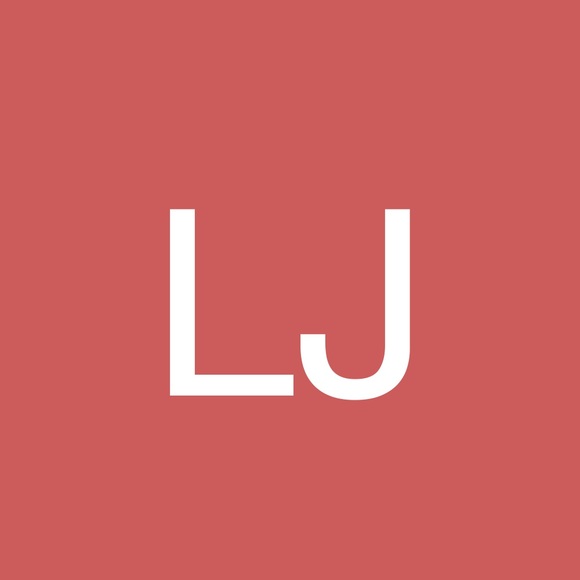 Profile Picture of Line Joseph (@vanouelda) on Poshmark