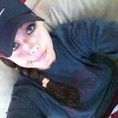 Profile Picture of Kim Hinton (@khinton12) on Twitter