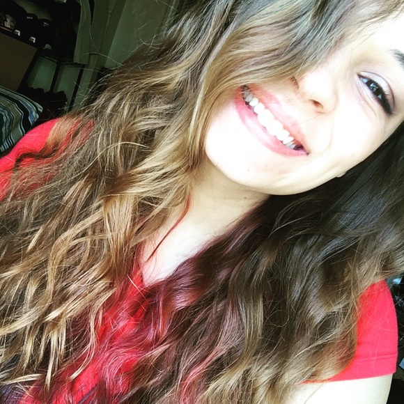 Profile Picture of Brianna Willis (@bridawn1) on Poshmark