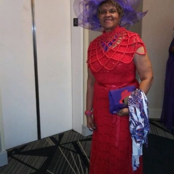 Profile Picture of Barbara Daniels (@betty50b2003) on Poshmark