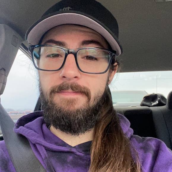 Profile Picture of Devin Gill (@devingill97) on Poshmark