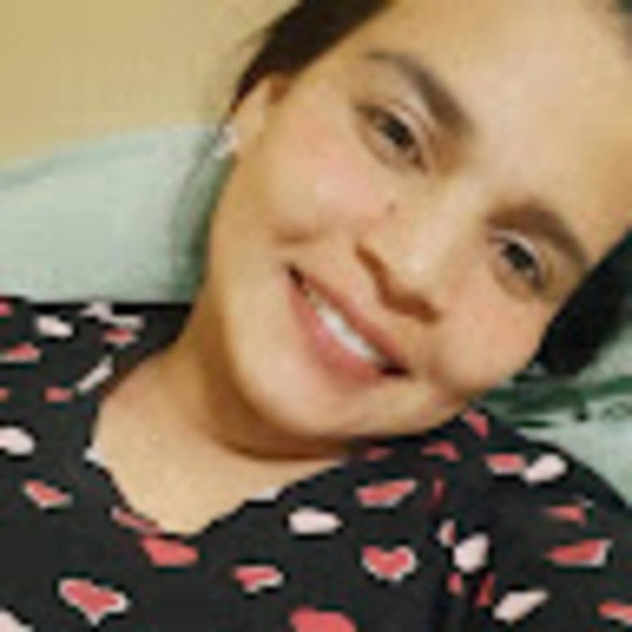 Kimberly Navas - Poshmark Profile Picture of Kimberly Navas (@kimberly_navas) on Poshmark