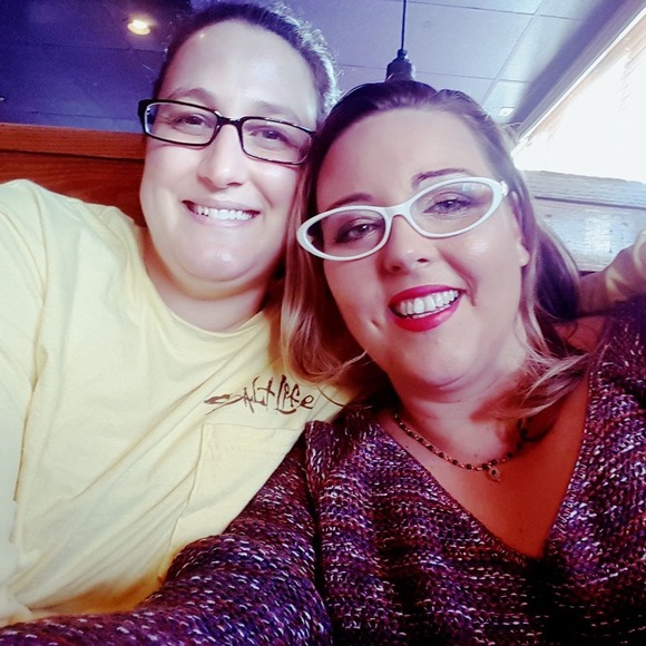 Profile Picture of Hayli Septer (@hellohayli) on Poshmark