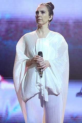 Profile Picture of Adriana Calcanhottoon Wikipedia