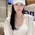 Profile Picture of Zhang Melissa (@zhang.melissa.5473) on Facebook