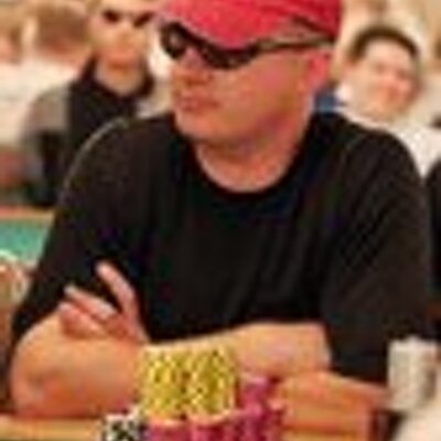 Profile Picture of Dan Monroeon Twitter