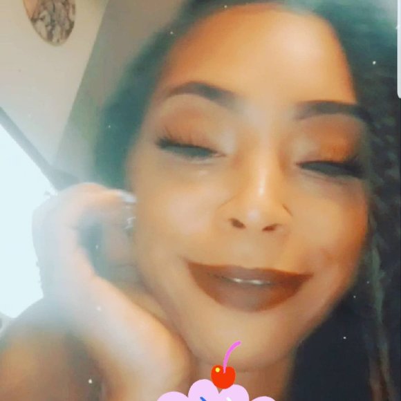 Profile Picture of Monesha Chartian (@moechartian) on Poshmark