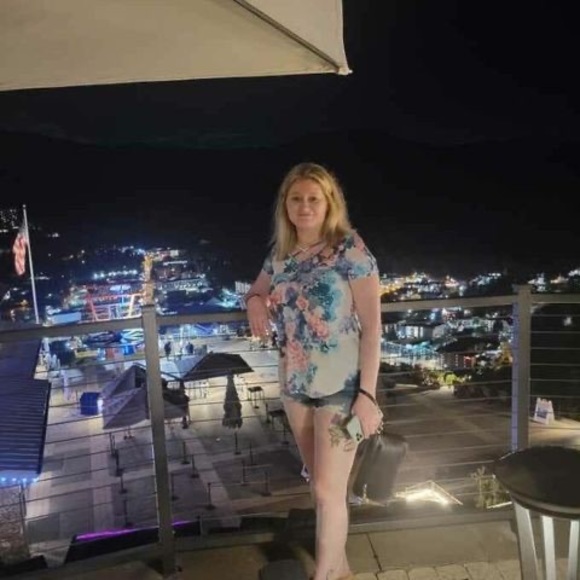 Profile Picture of Ranah Cunningham (@ranahdavis) on Poshmark