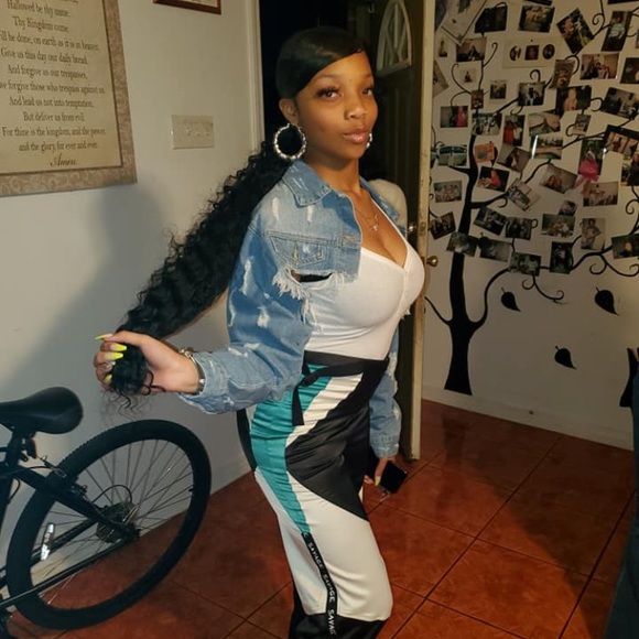 Profile Picture of Sanaiya Gaddis (@naiyyaa7) on Poshmark