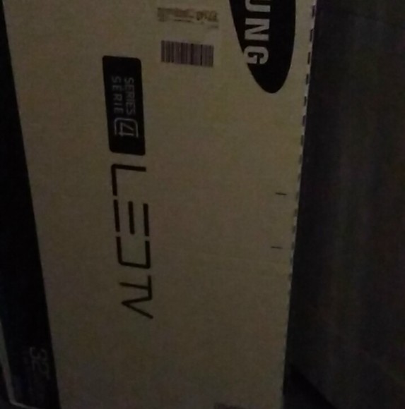 Profile Picture of John Dow (@cheapdad40) on Poshmark