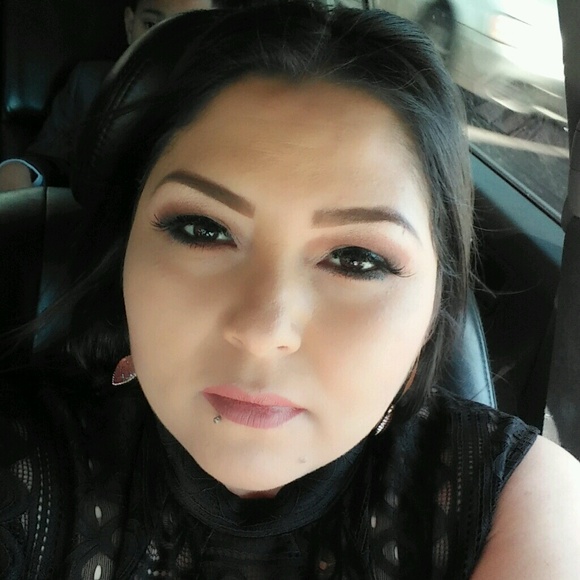 Profile Picture of Sonaly Alamos (@gigi8222) on Poshmark