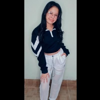 Profile Picture of Carol Romero (@carolromero06) on Twitter