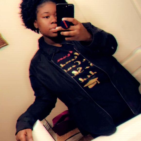 Profile Picture of Rahsaana Bellamy (@bellamyrahsaana) on Poshmark