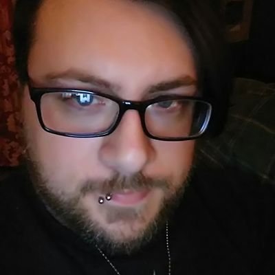 Profile Picture of Steven Hennig (@FrostFox90) on Twitter