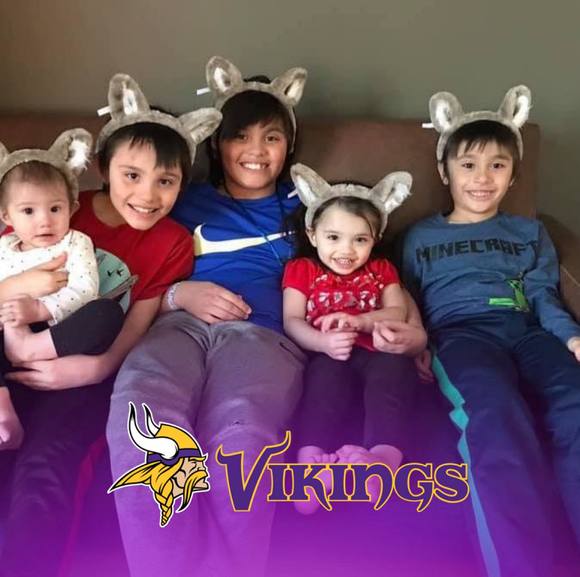 Profile Picture of Jesse Castaneda (@castaneda_82) on Poshmark