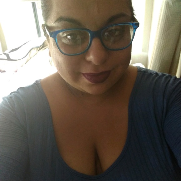Profile Picture of Ashley Jimenez (@mrsa210) on Poshmark