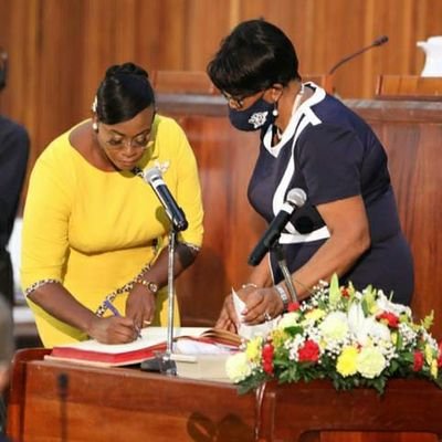 Profile Picture of Juliet Holness (@JulietHolness) on Twitter