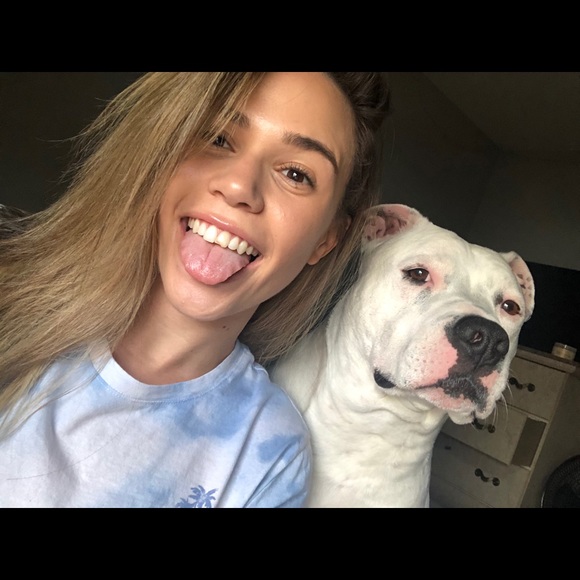 Profile Picture of Phallen Nelson (@phal32) on Poshmark