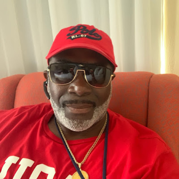 Profile Picture of Alvin Washington (@smooth2864) on Poshmark