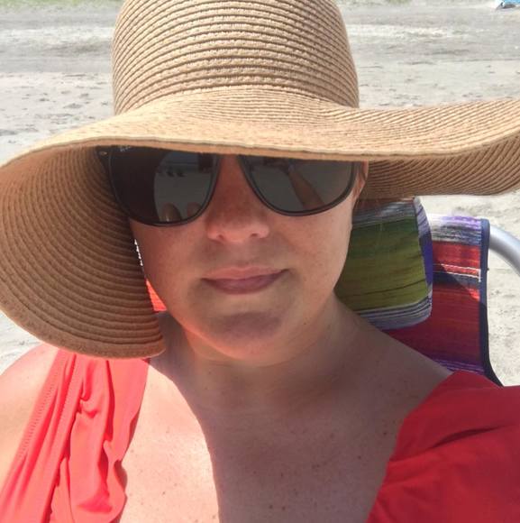 Profile Picture of Erin Papka (@erinpapka) on Poshmark