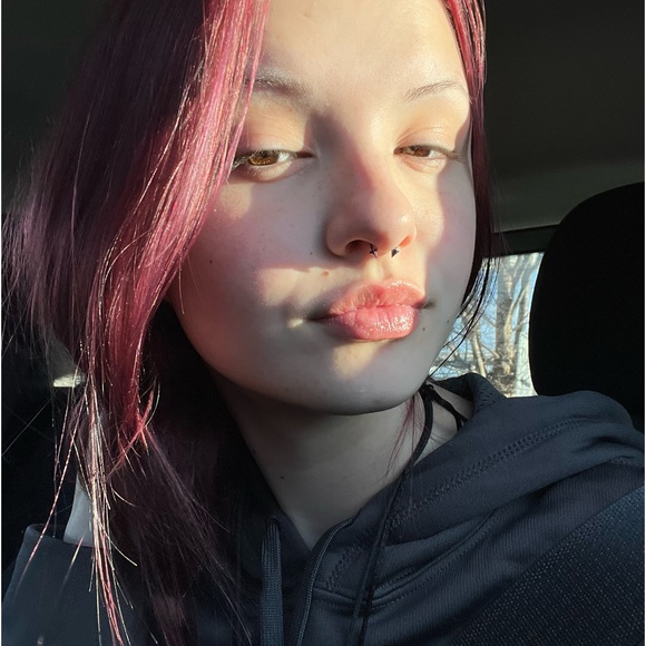 Profile Picture of Mahlaree Mahlerwein (@mahlaree1) on Poshmark