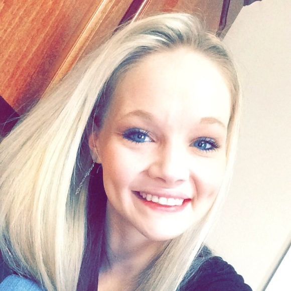 Profile Picture of Jordan Spivey (@jospivey) on Poshmark