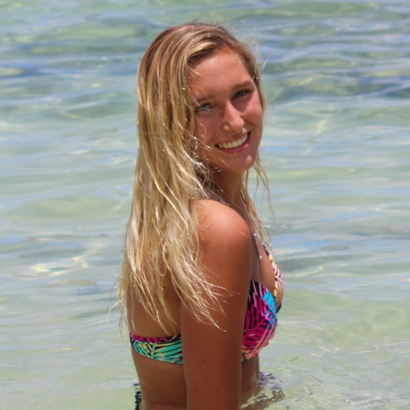 Jade Van wagner - Poshmark Profile Picture of Jade Van wagner (@jadevdub) on Poshmark