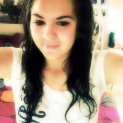 Profile Picture of Valerie Kim Dumont (@valeried1996) on Twitter