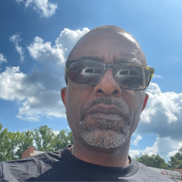 Profile Picture of Gabriel Gardner (@gabrielgardn227) on Poshmark