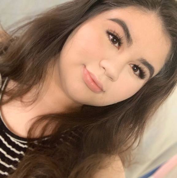 Profile Picture of Marie Pflughoeft (@mpflughoeft) on Poshmark